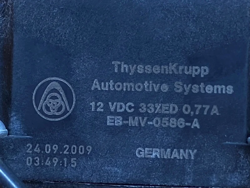 Блок клапанов пневмоподвески BMW X5 E70 N52B30A - миниатюра 5