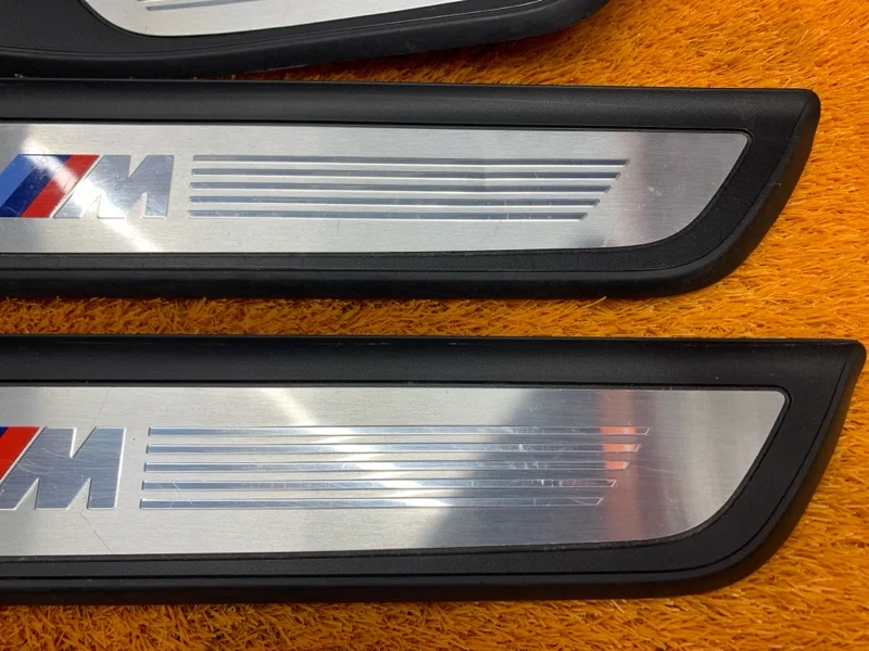 Накладка на порог салона BMW 6-Series F06 N55B30A - миниатюра 9