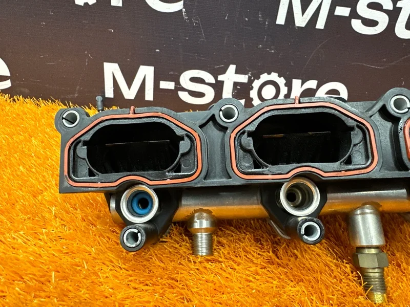 Топливная рампа правая Audi A8 4E/D3 BPK 2005 - миниатюра 2