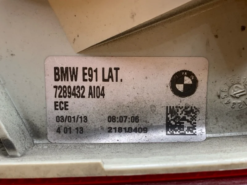 Фонарь задний правый BMW 3-Series E91 N46B20B 2009 - миниатюра 8