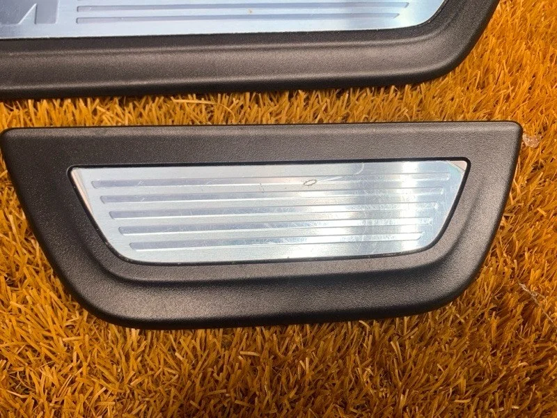 Накладка на порог салона BMW X3 F25 N47D20C 2014 - миниатюра 2