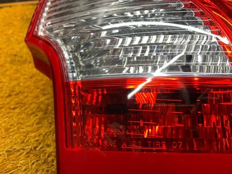 Фонарь задний правый Volvo XC60 DZ47 B4204T7 2013 - миниатюра 3