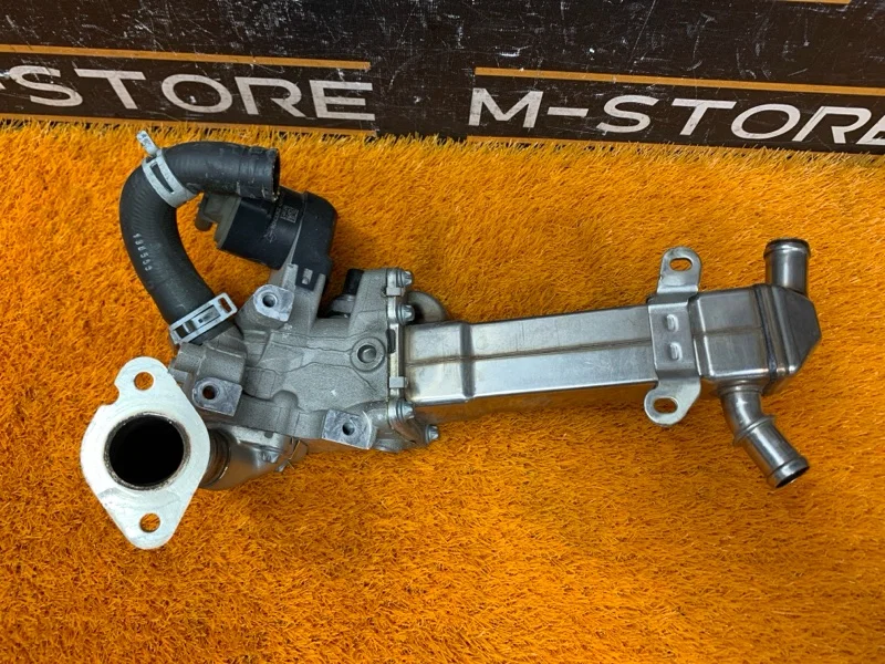 Клапан EGR Mercedes-Benz C-Class W205 274.920 2015 - миниатюра 2