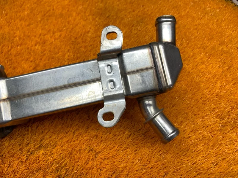Клапан EGR Mercedes-Benz C-Class W205 274.920 2015 - миниатюра 6