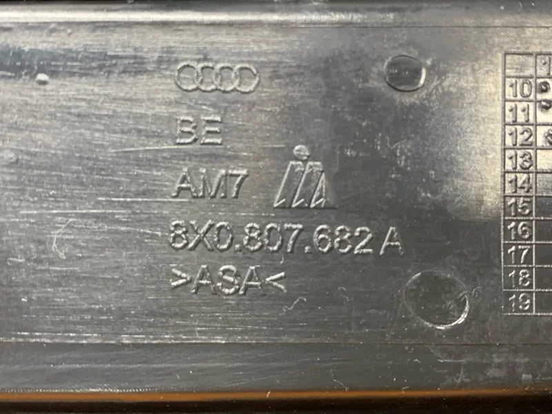 Оправа туманки правая Audi A1 8X CAX 2012 - миниатюра 7