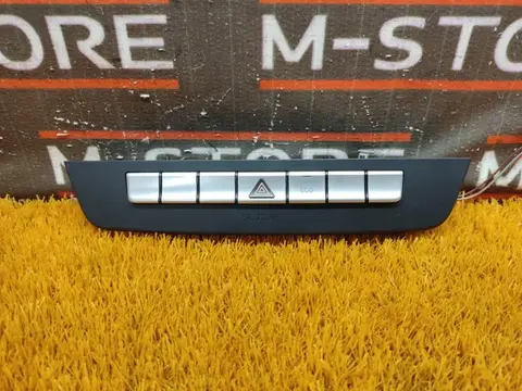 Блок кнопок Mercedes-Benz C-Class C204 271.820
