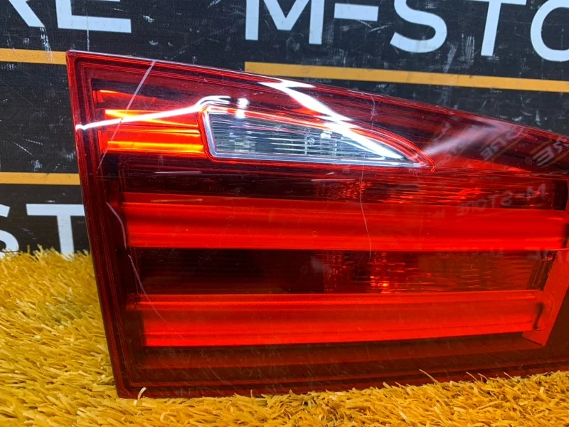 Фонарь крышки багажника левый BMW 5-Series F11 - миниатюра 2