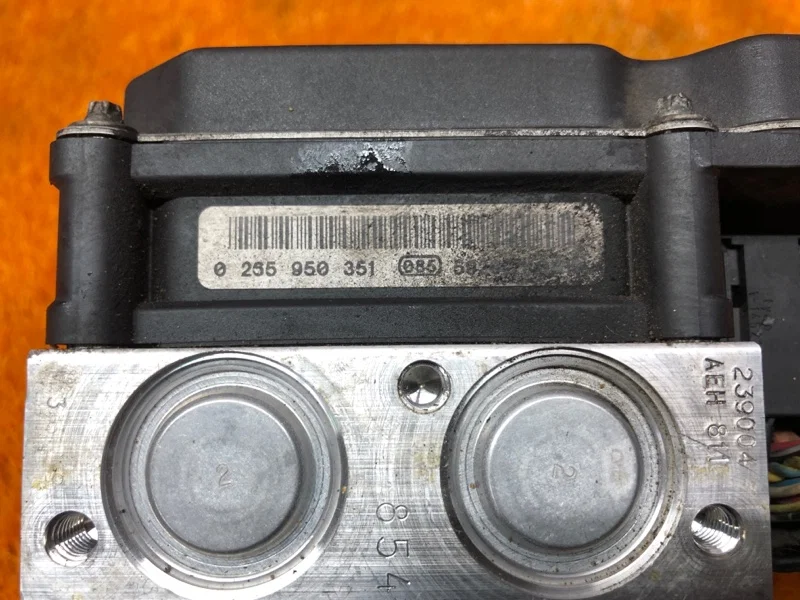 Блок ABS BMW X5 E53 M54B30 (306S3) 2006 - миниатюра 6