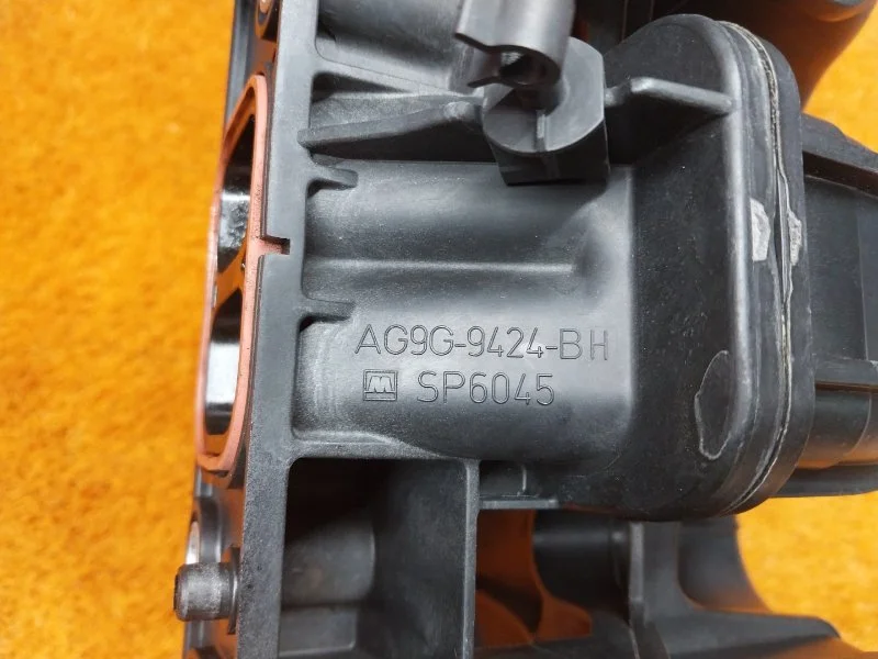Коллектор впускной Volvo XC60 DZ47 B4204T7 2013 - миниатюра 10