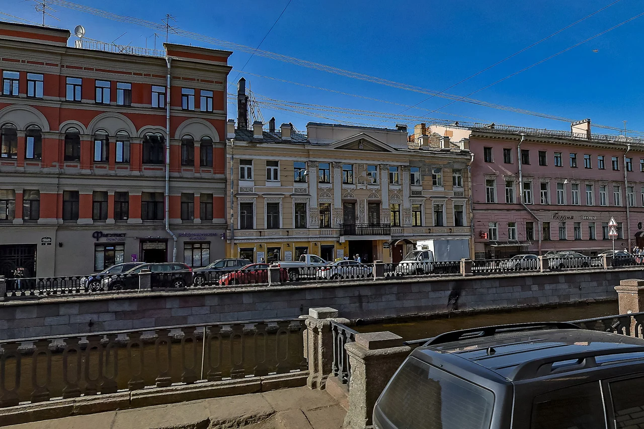 Видовая квартира в центре Санкт-Петербурга - миниатюра 21