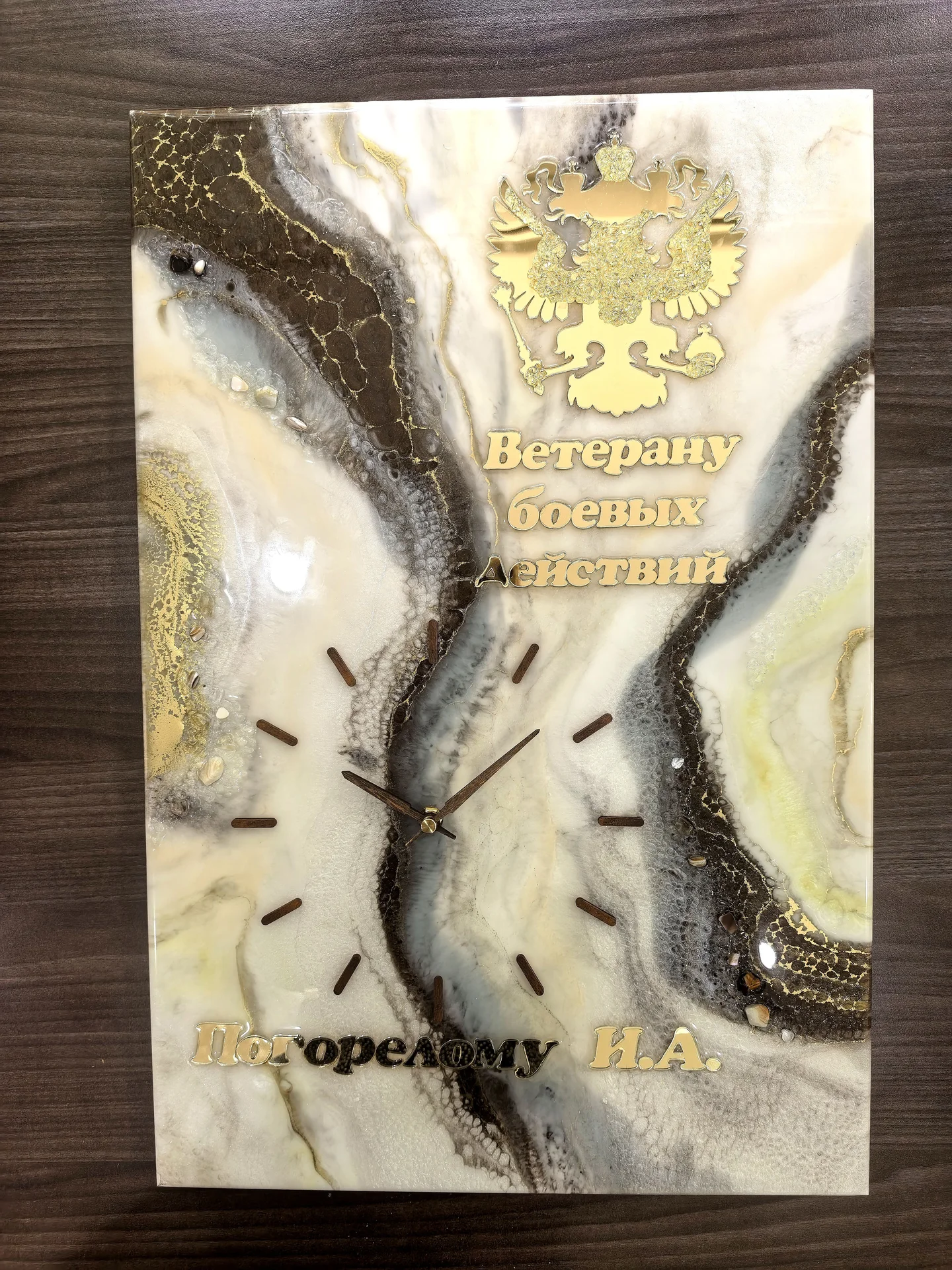 Часы из эпоксидной смолы на заказ - миниатюра 13