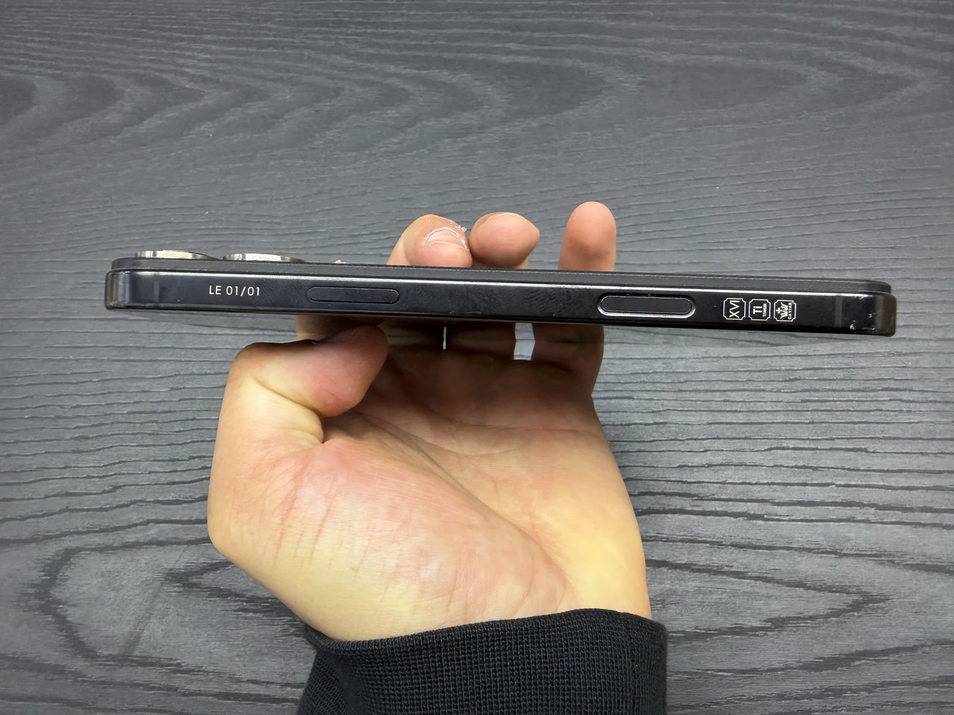 iPhone 16 Pro Max 1Tb Caviar - миниатюра 3