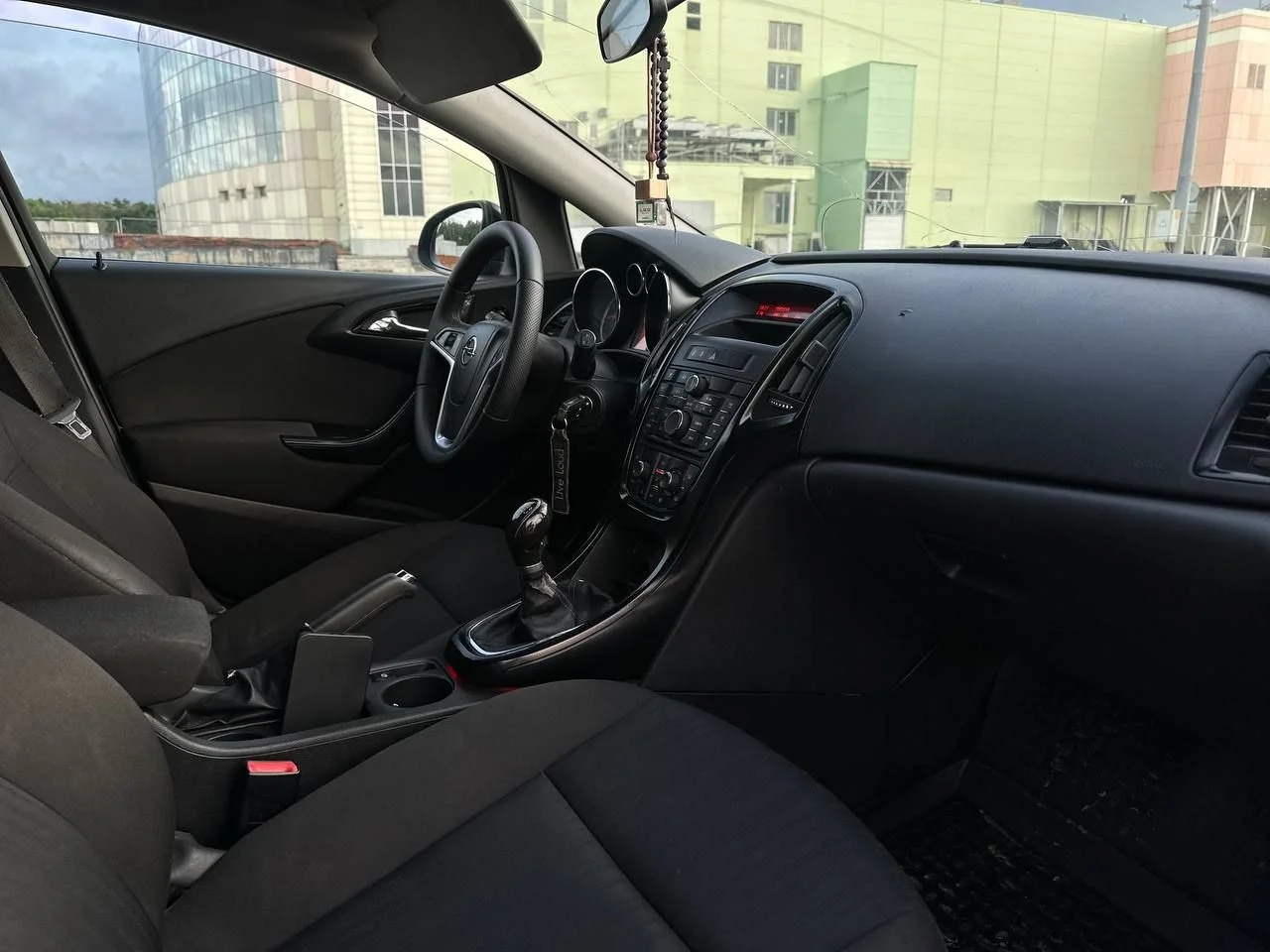 Opel Astra J 2012 - миниатюра 19
