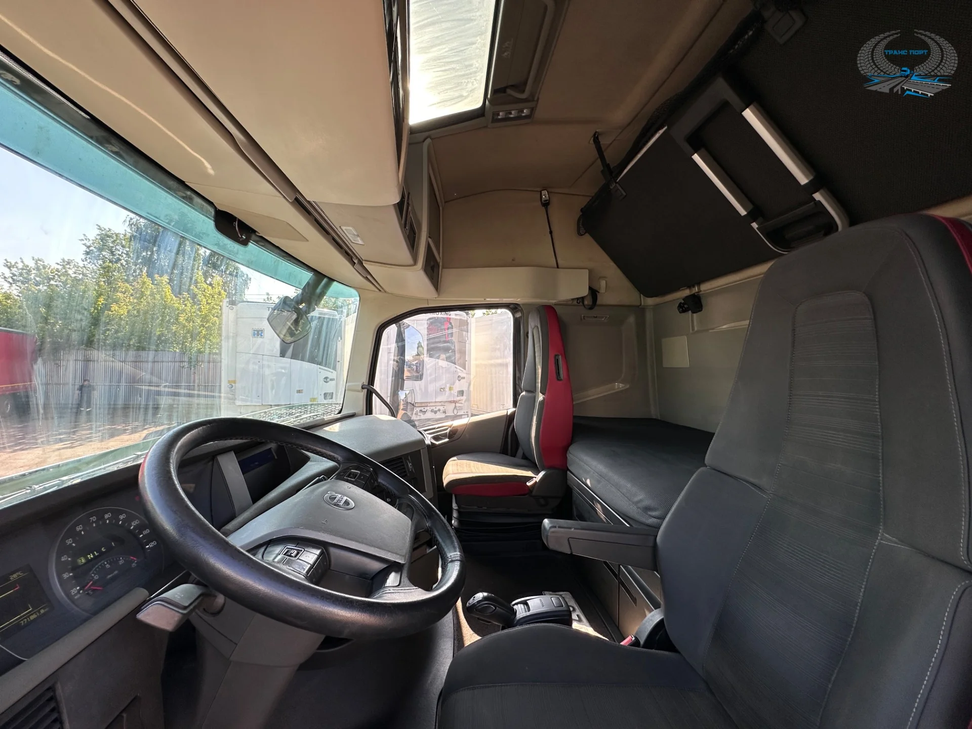 Седельный тягач Volvo FH, 2019 - миниатюра 22