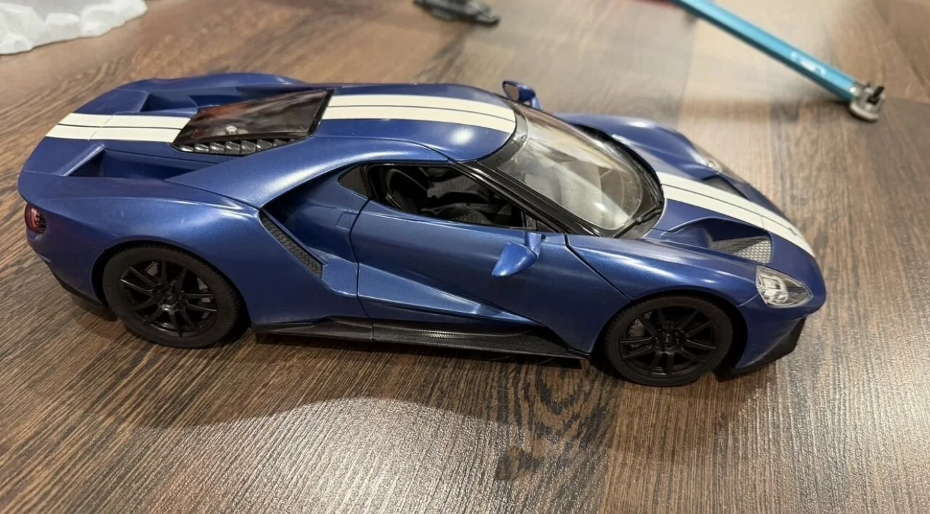 Радиоуправляемая машинка Ford GT - миниатюра 3