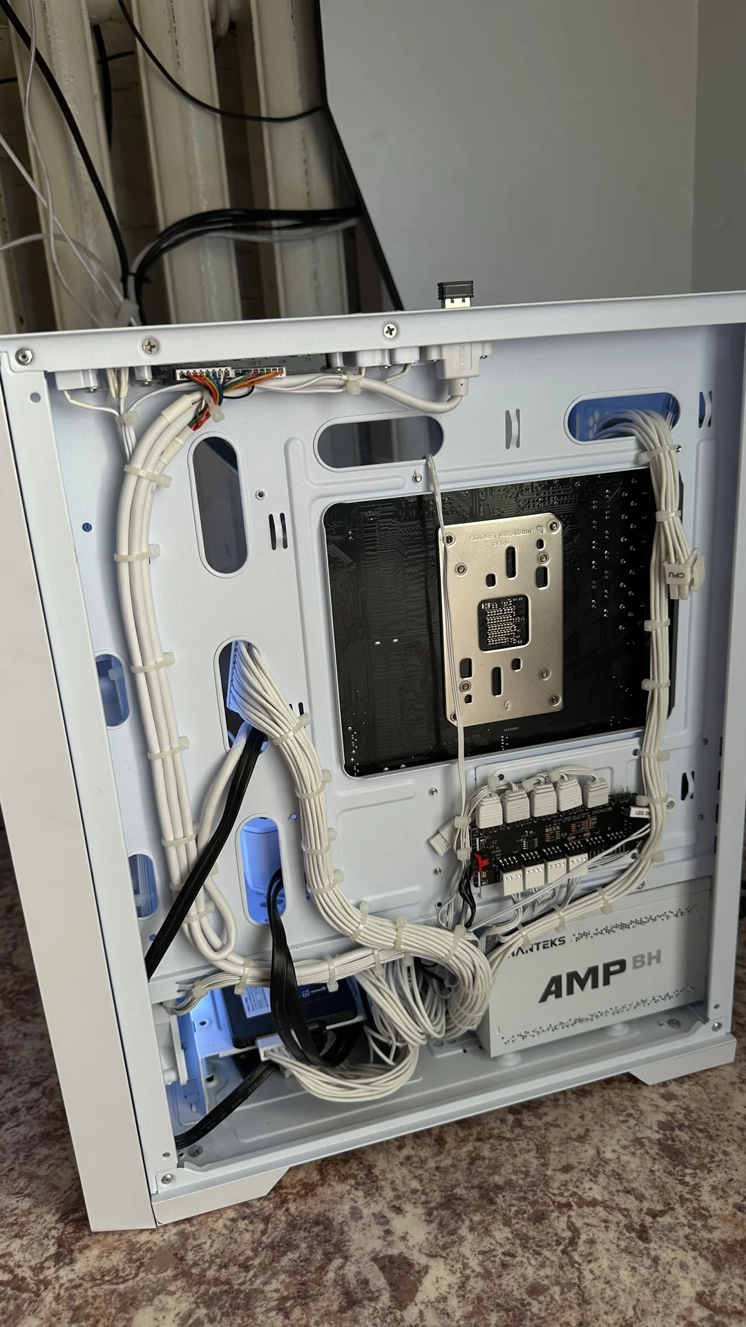 Игровой компьютер rtx5060 r5 7500f - миниатюра 6
