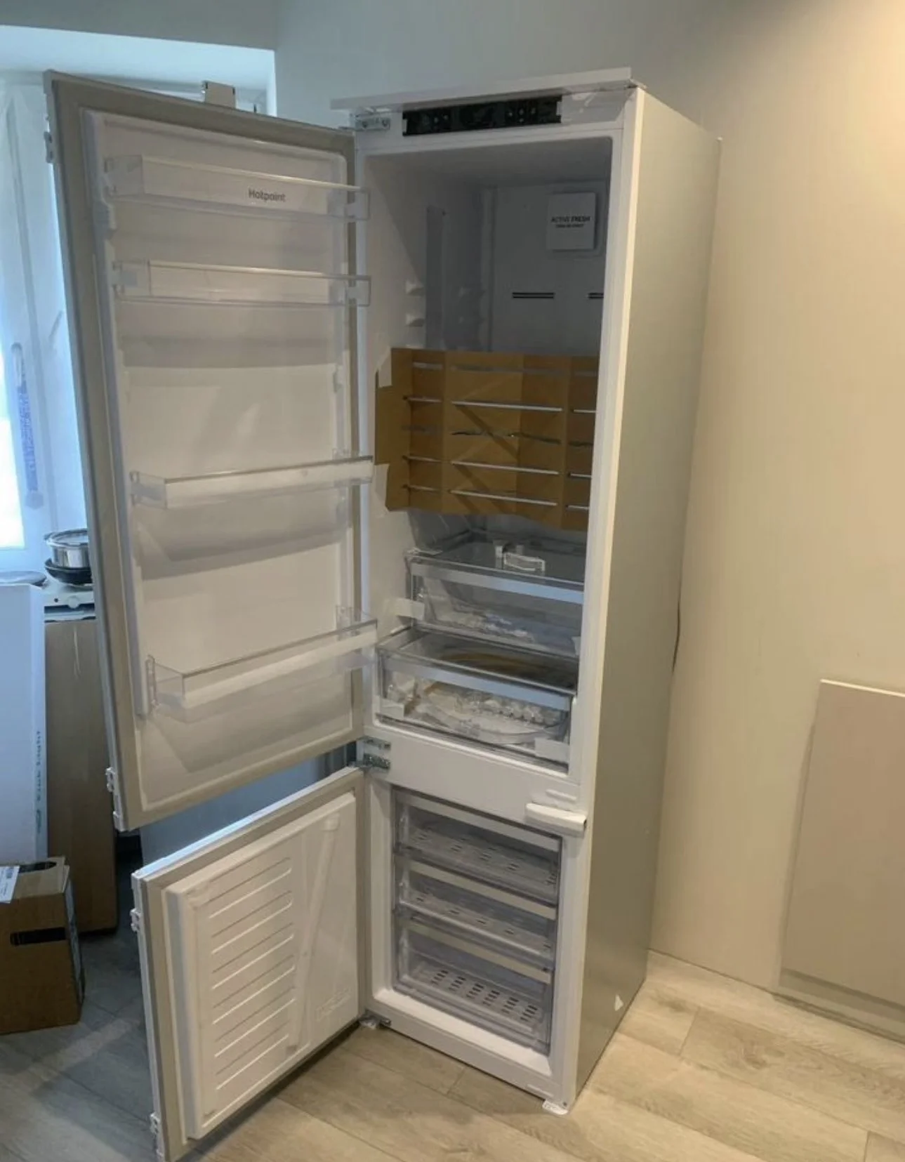Лушний Встраиваемый холодильник Hotpoint HBT 20 - изображение 1