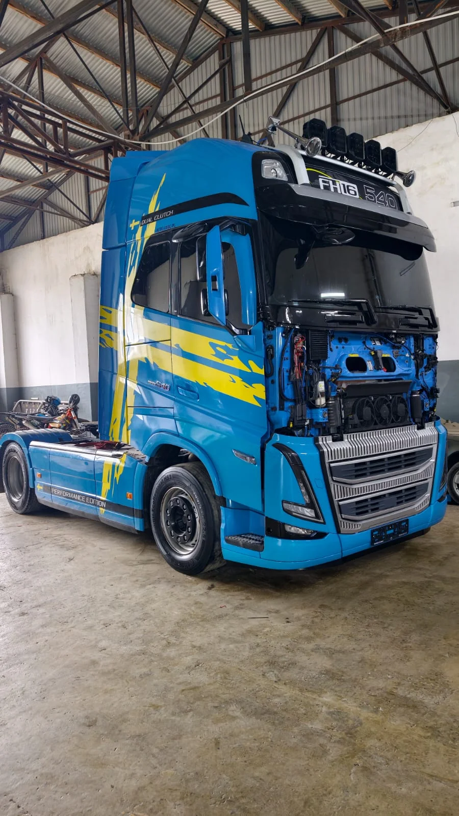 Фальш Стекла Форточки,стекло на Volvo FH4 - миниатюра 2