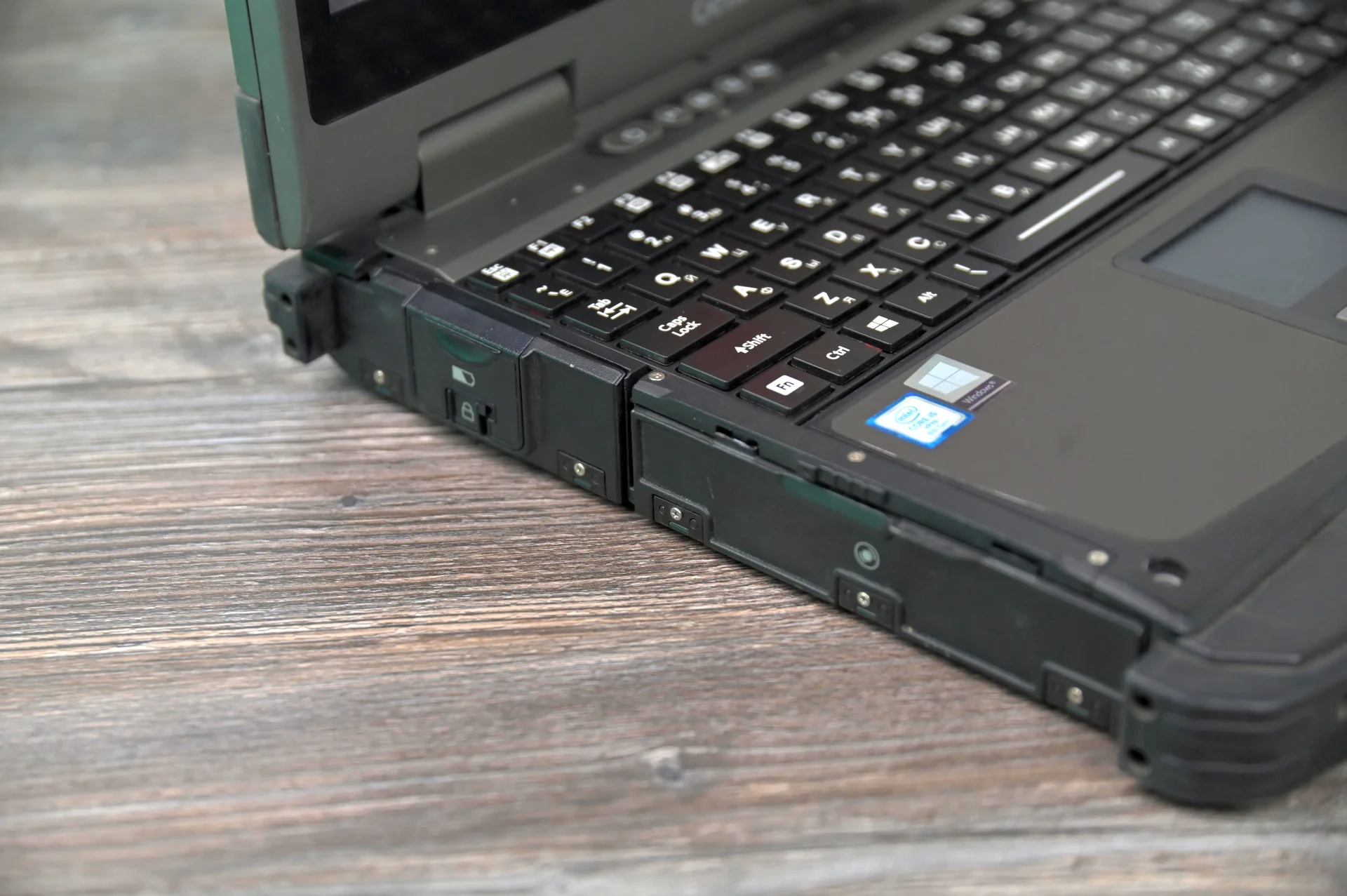 Getac B300 G7 i5 защищённый ноутбук сенсорный - миниатюра 8