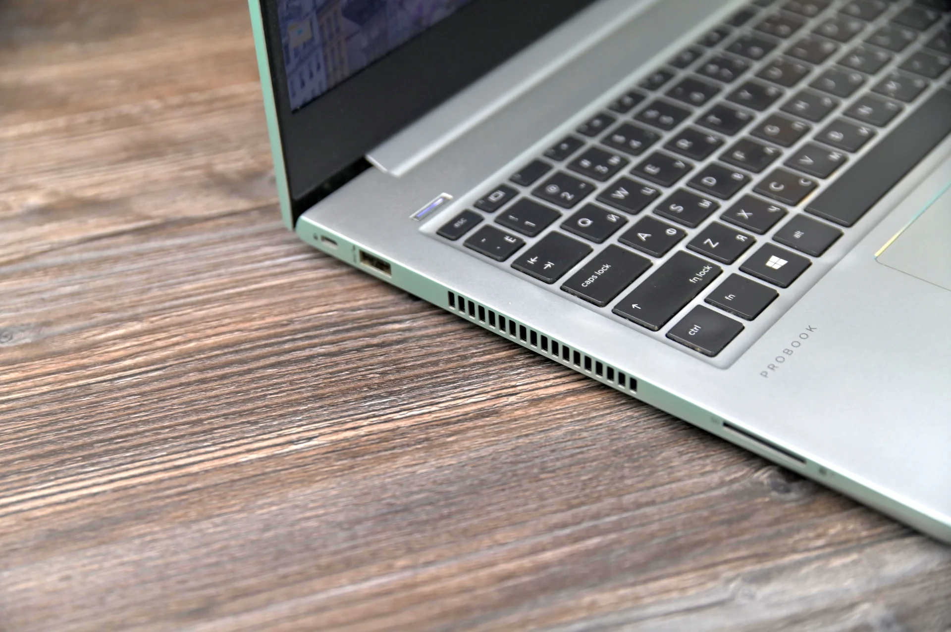 HP ProBook 430 G6 i5/256 отличное состояние - миниатюра 6