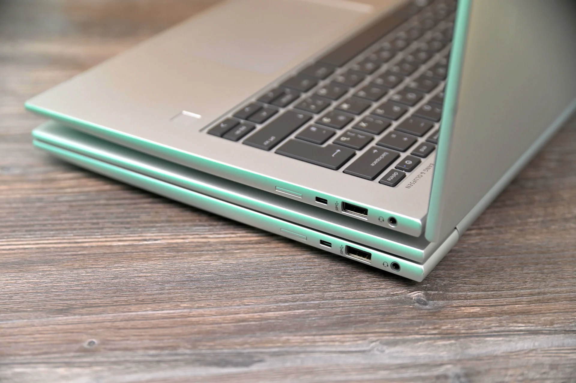 HP Elitebook 845 G10 R5 Pro 7540U/16/512/в металле - миниатюра 4