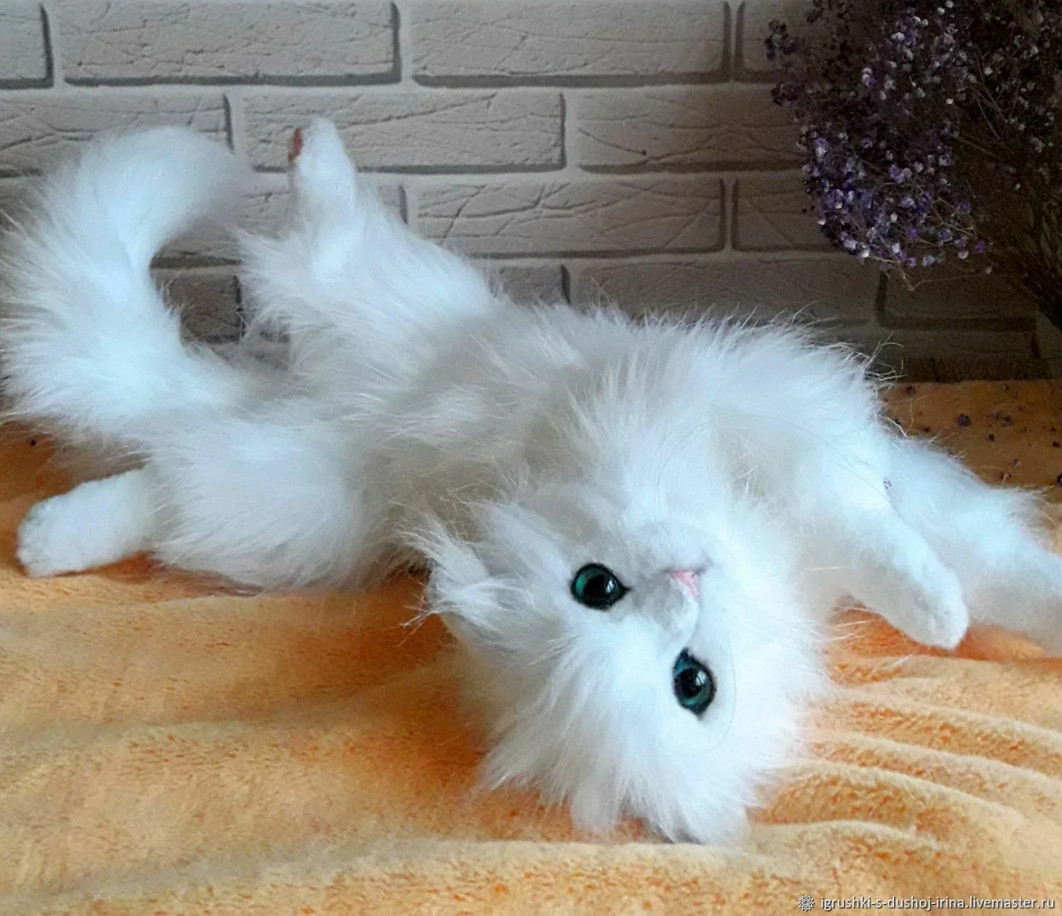 Мягкие игрушки: Реалистичная мягкая игрушка кошка. - миниатюра 4