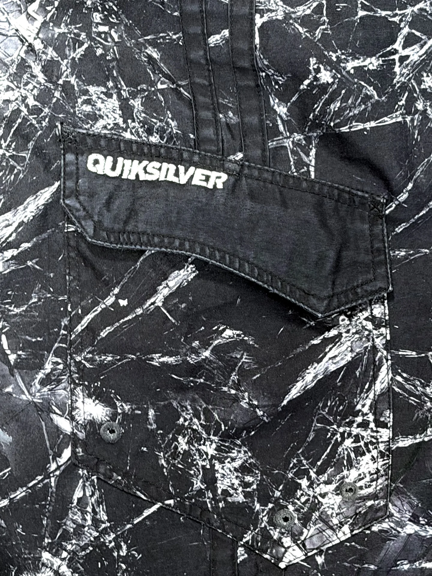 Шорты Quiksilver - миниатюра 3