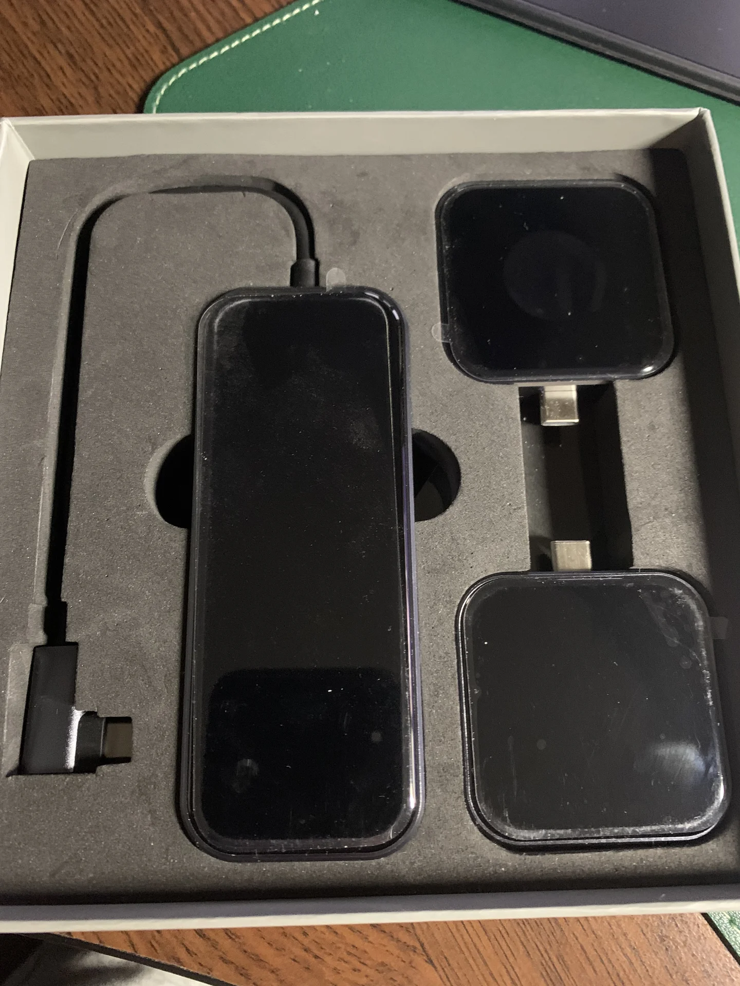 Адаптер Moonfish USB-C + USB-A + БЗУ + БЗУ AW, cерый - миниатюра 3