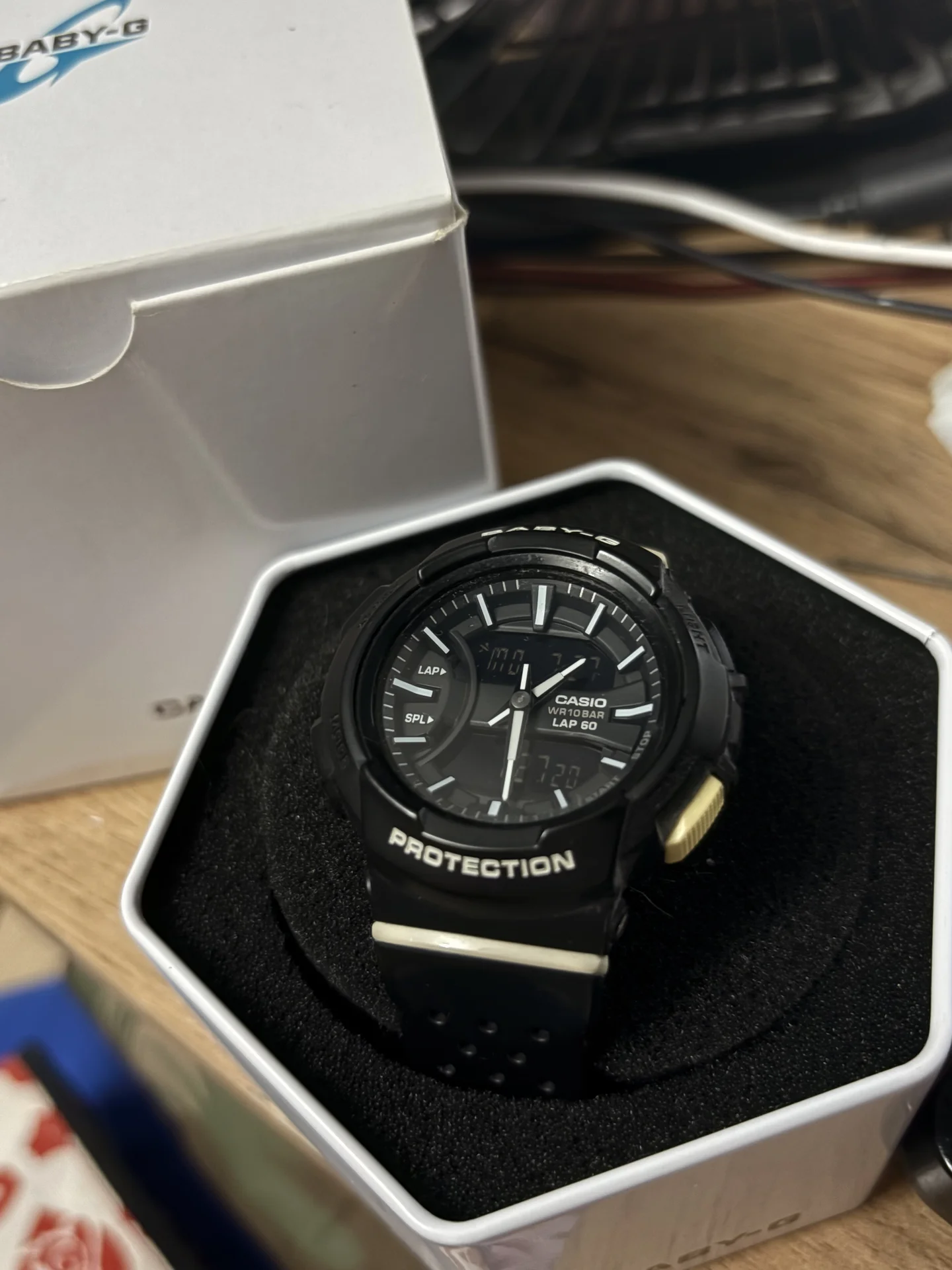 Женские наручные часы casio baby-g bga-240-1a1 - миниатюра 5