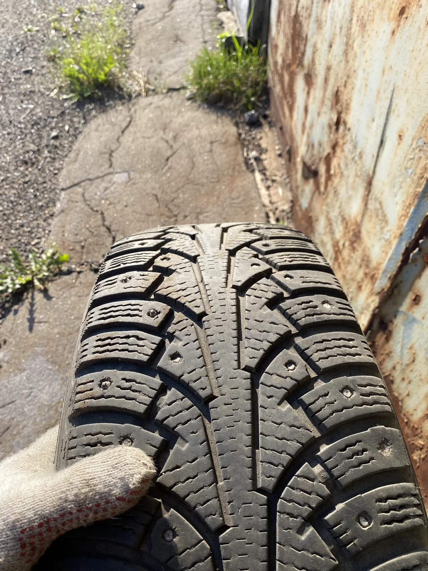 Шина Nokian 215/65 R16 - миниатюра 3
