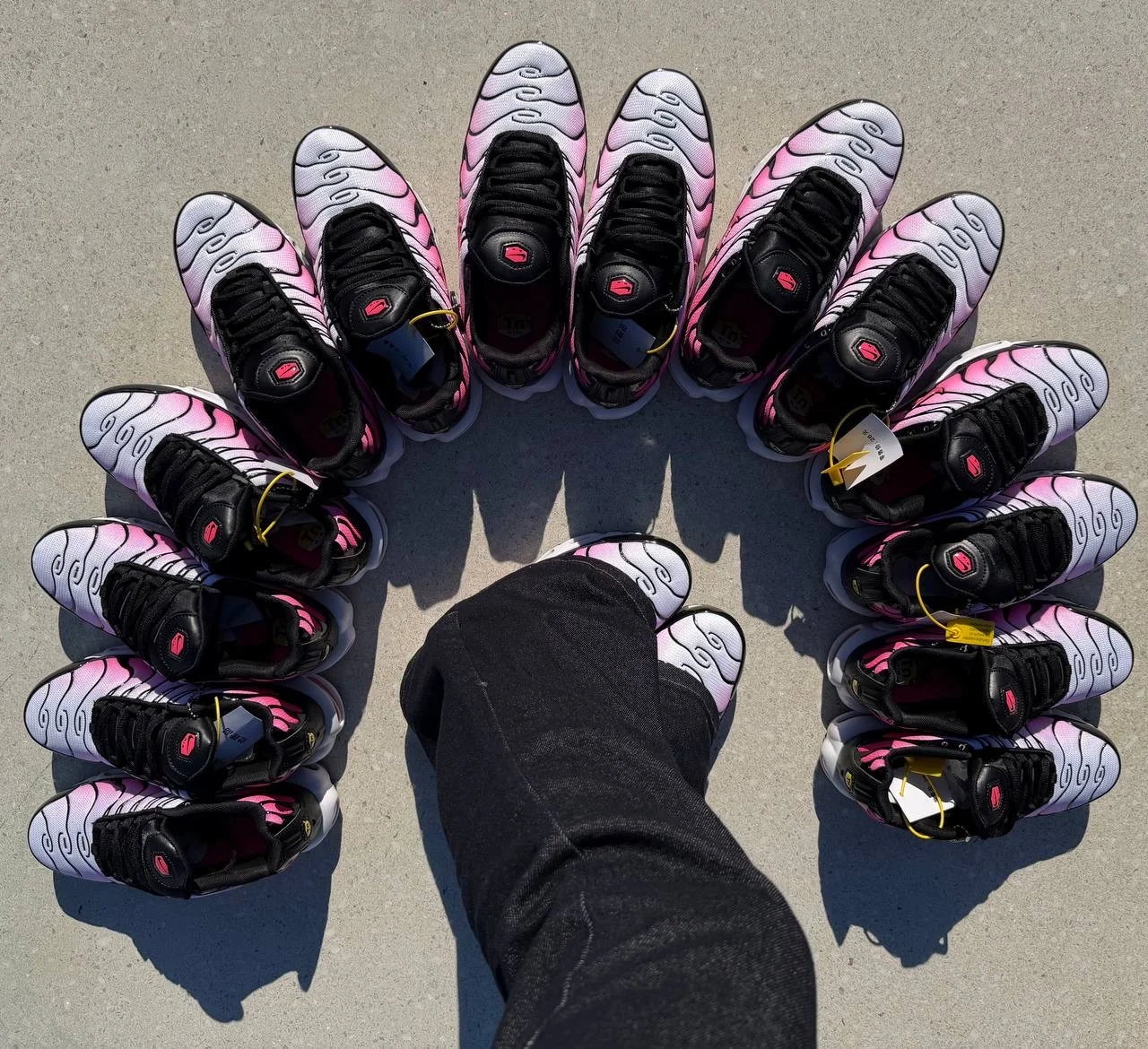 Кроссовки NIKE AIR MAX PLUS TN “HOT PUNCH” - миниатюра 5