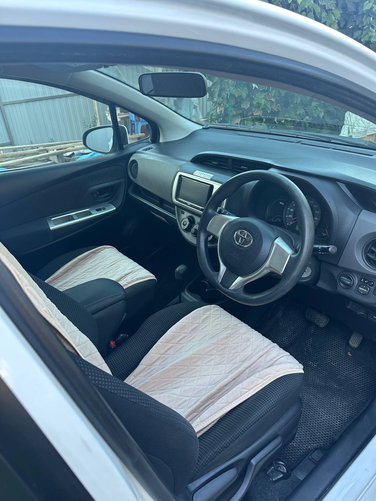 Toyota Vitz III (XP130) Рестайлинг, 2015 - миниатюра 14