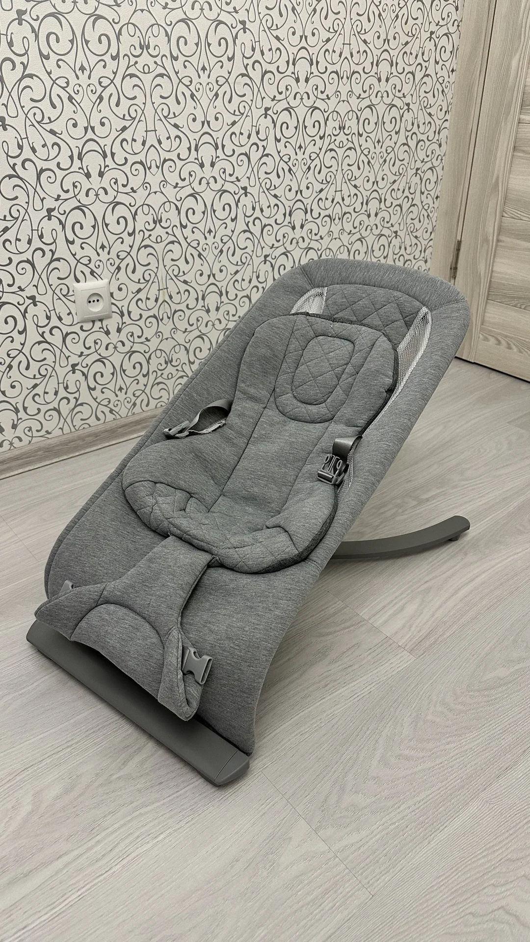 шезлонг happy baby - изображение 1