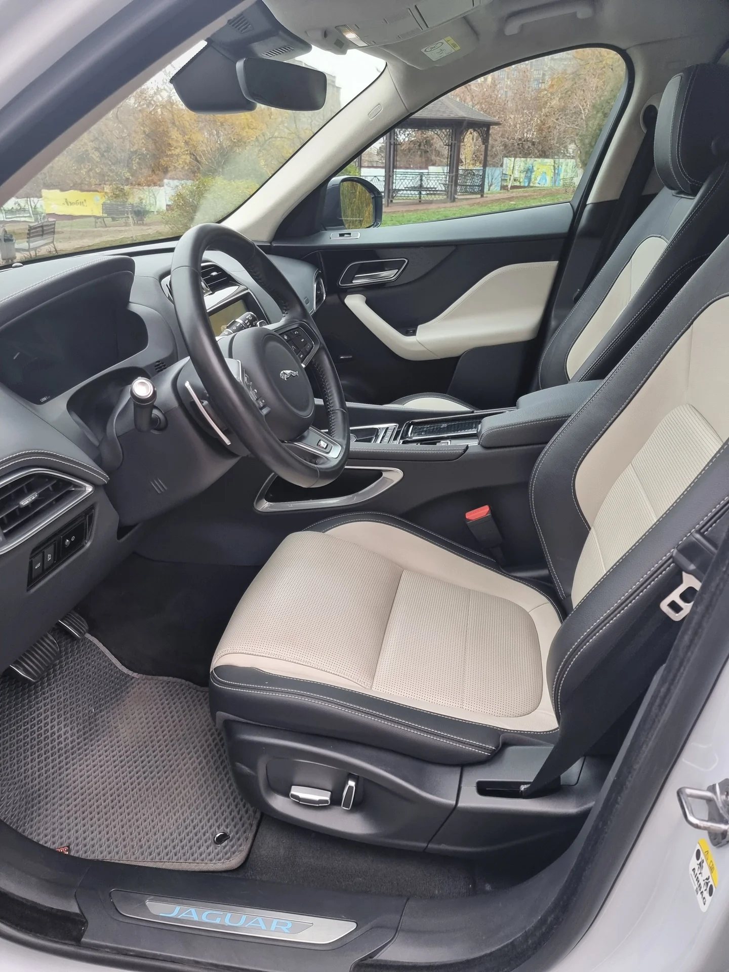 Jaguar F-pace - миниатюра 14