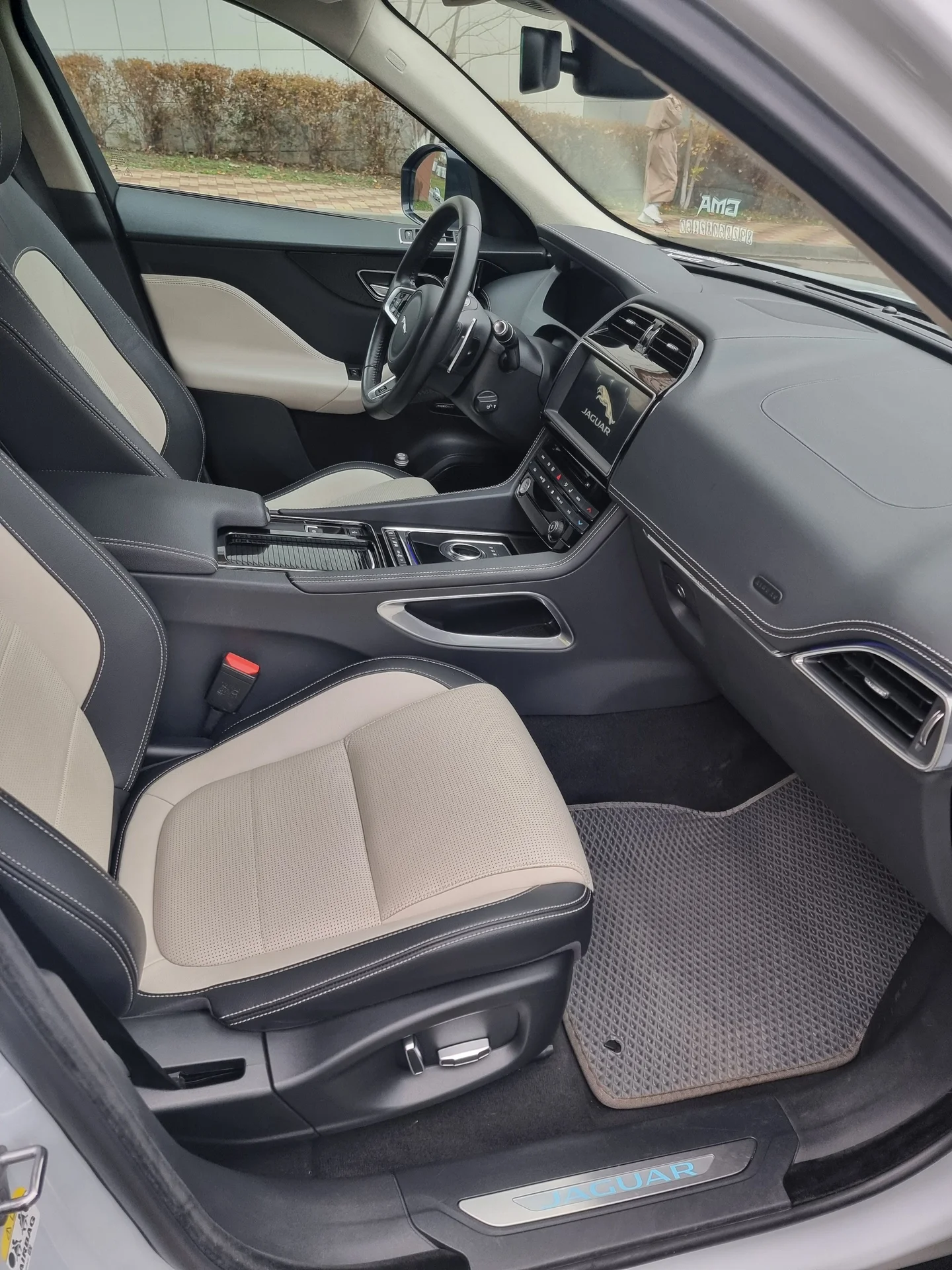 Jaguar F-pace - миниатюра 20