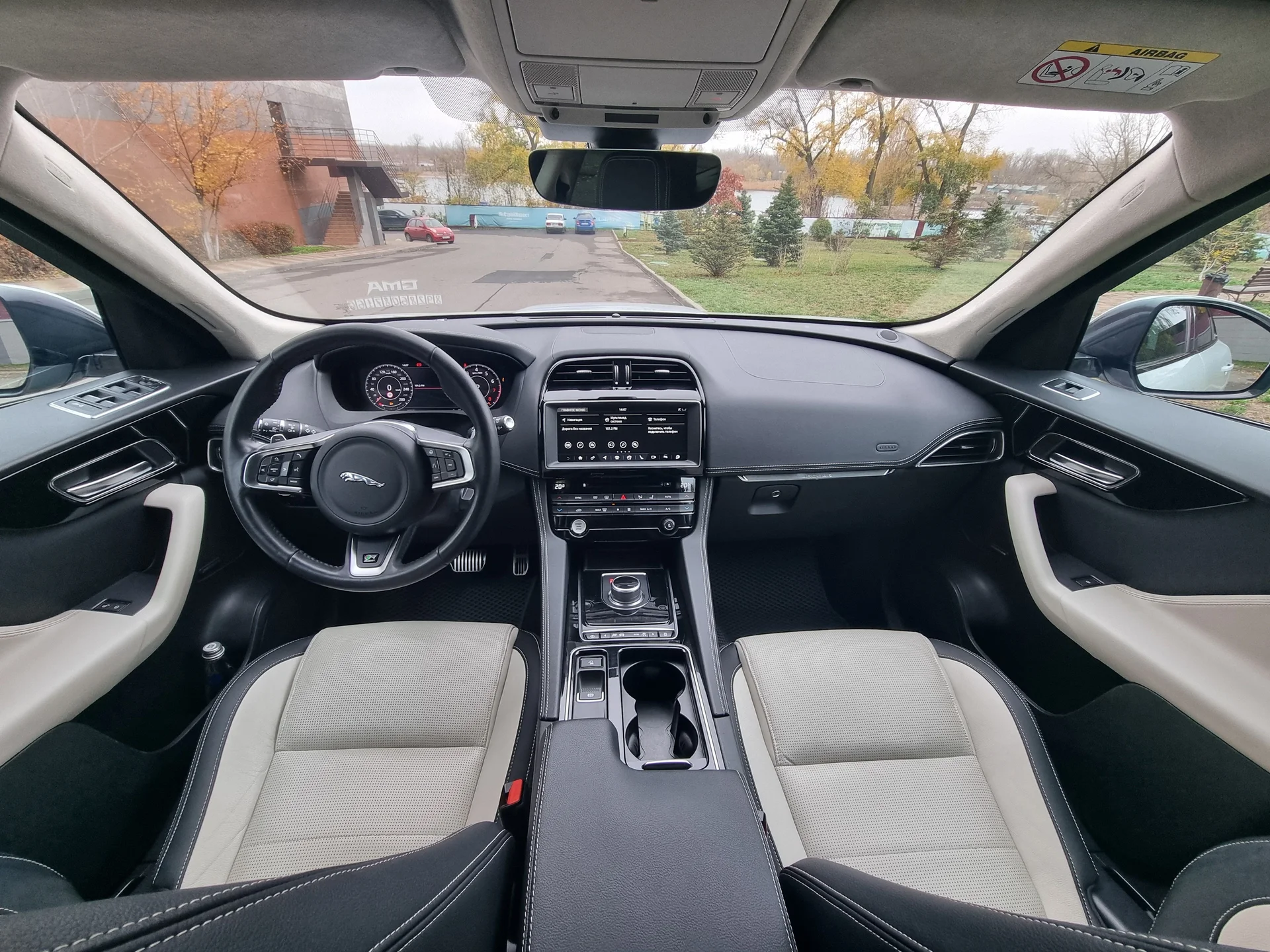 Jaguar F-pace - миниатюра 28