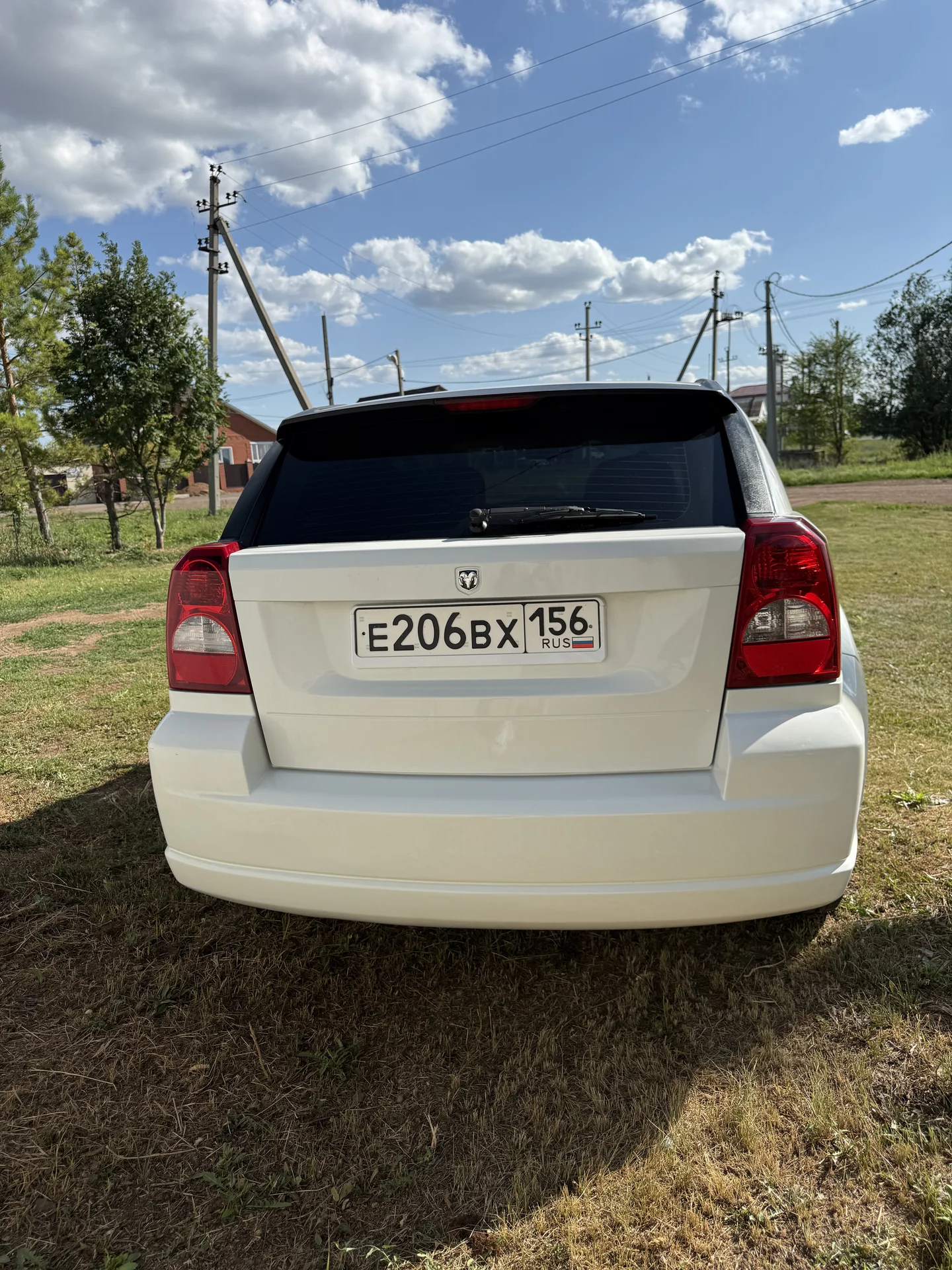 машина dodge caliber - миниатюра 5