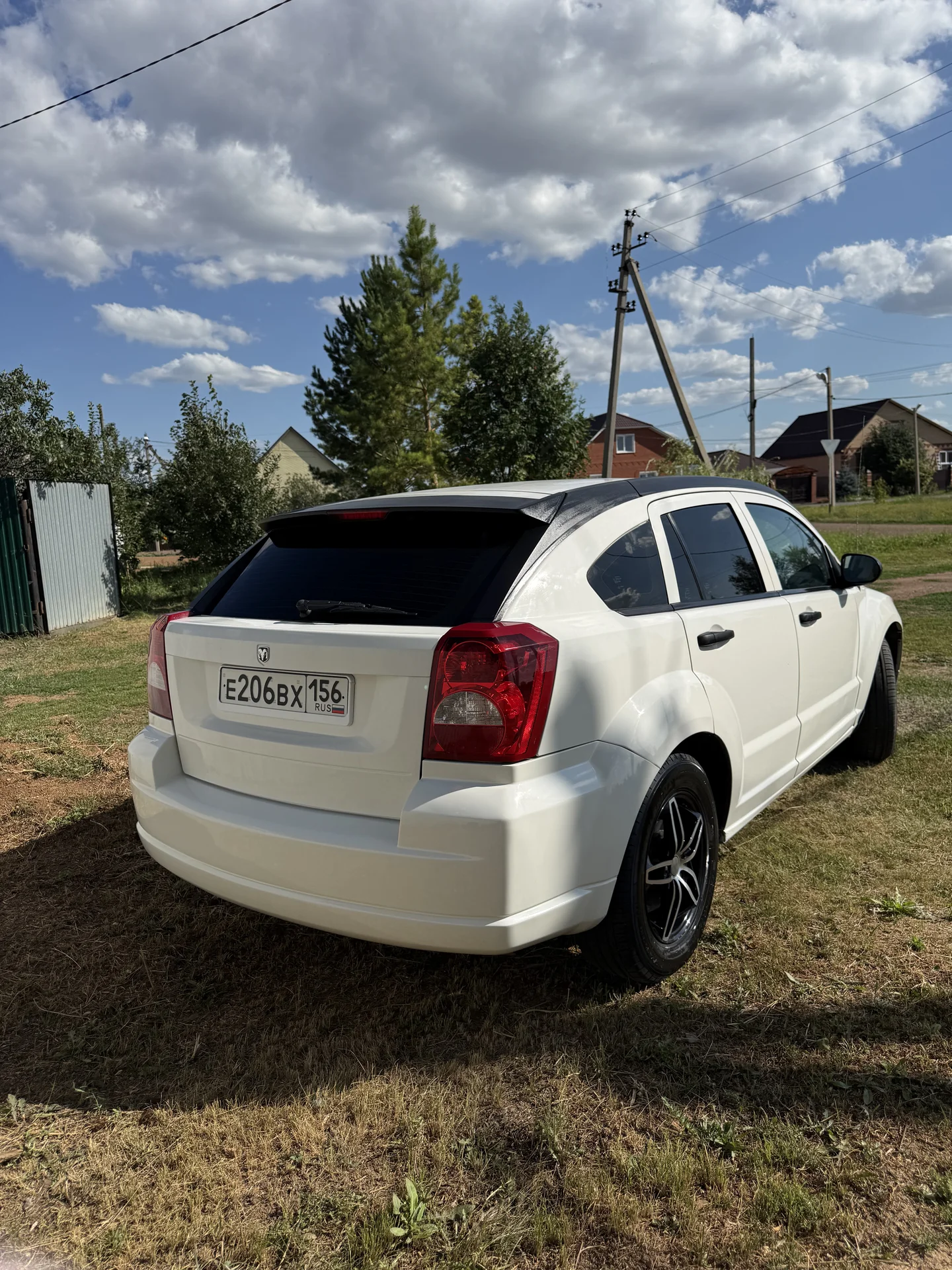 машина dodge caliber - миниатюра 7
