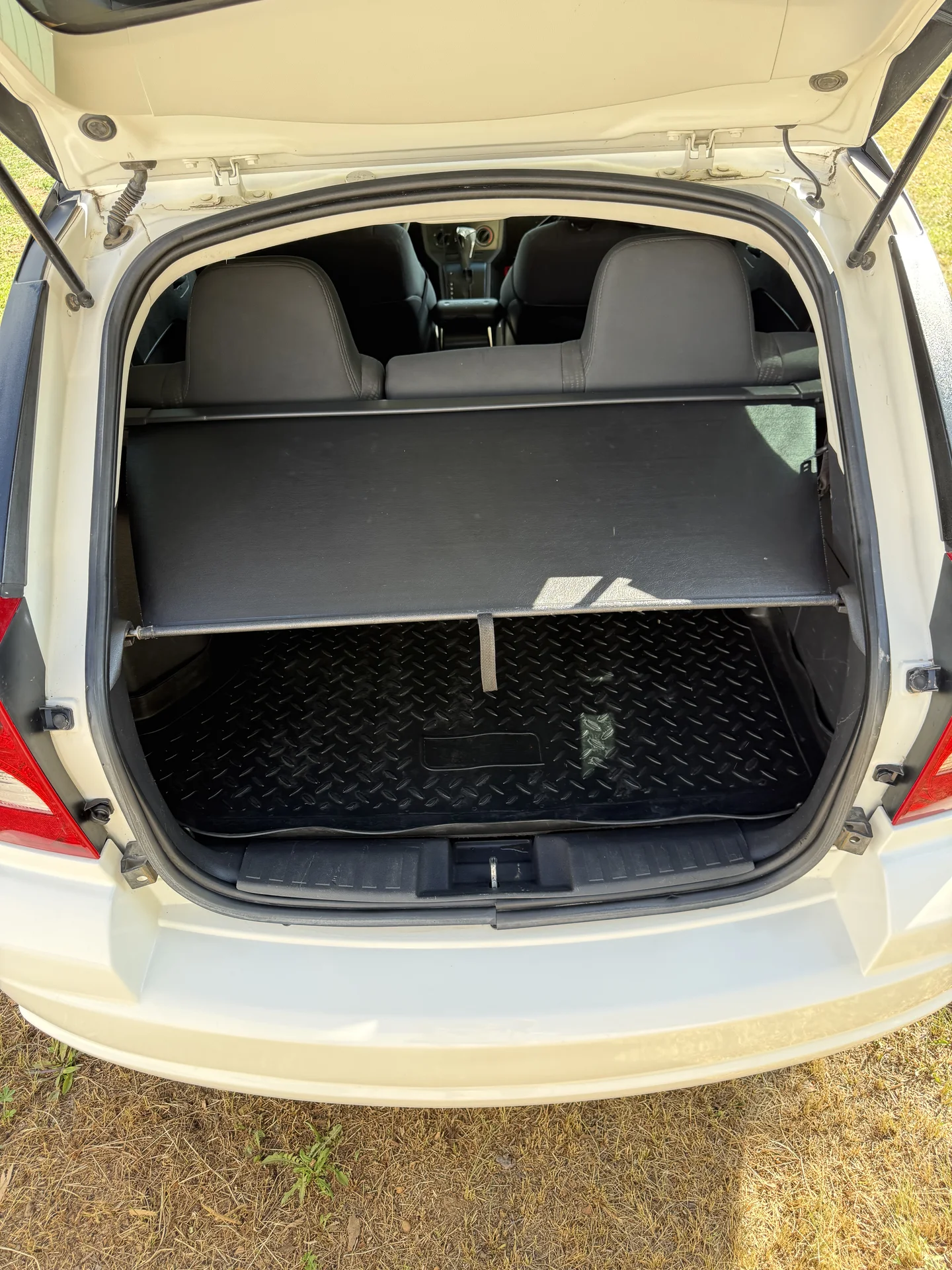 машина dodge caliber - миниатюра 10