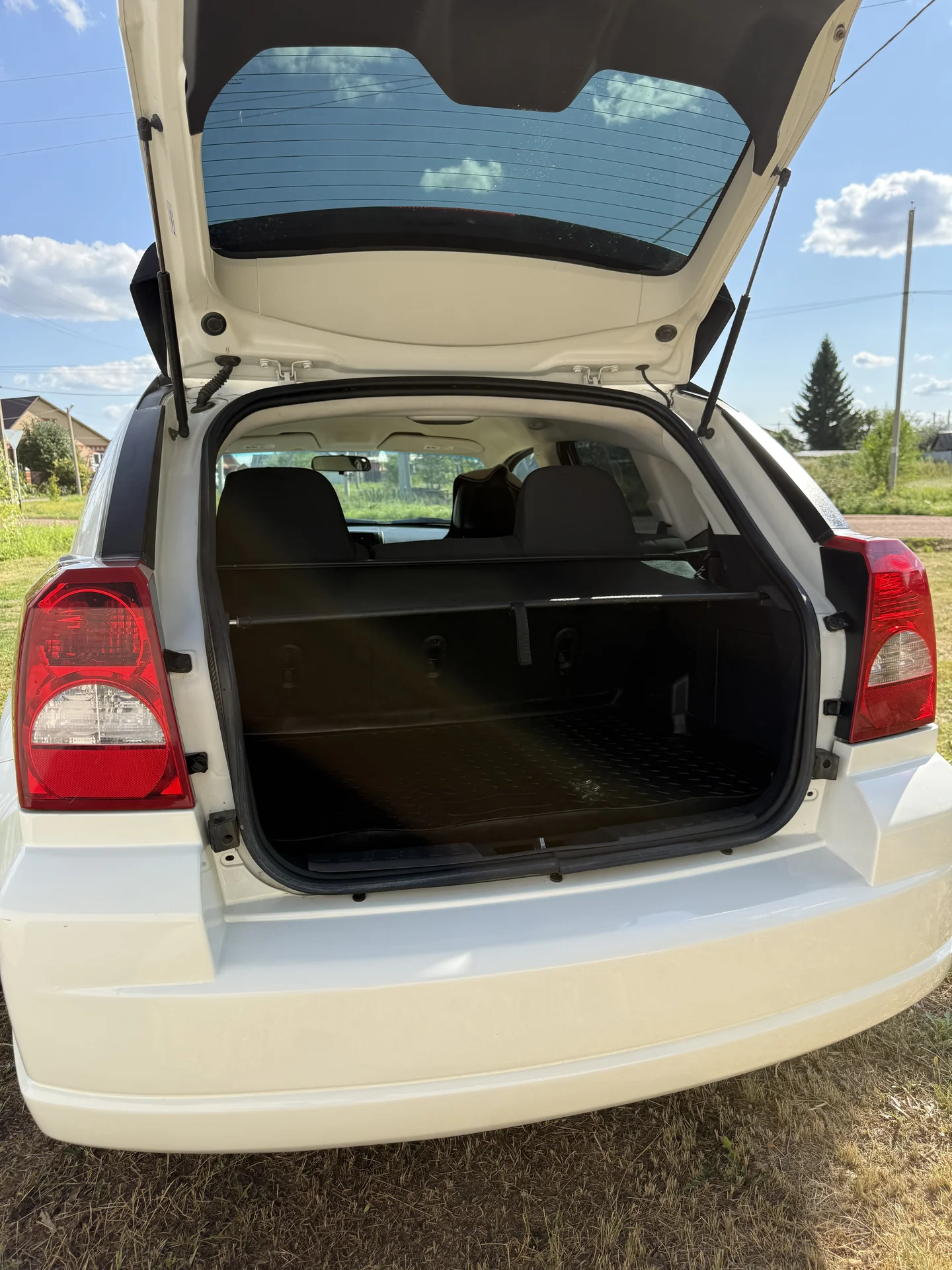машина dodge caliber - миниатюра 13