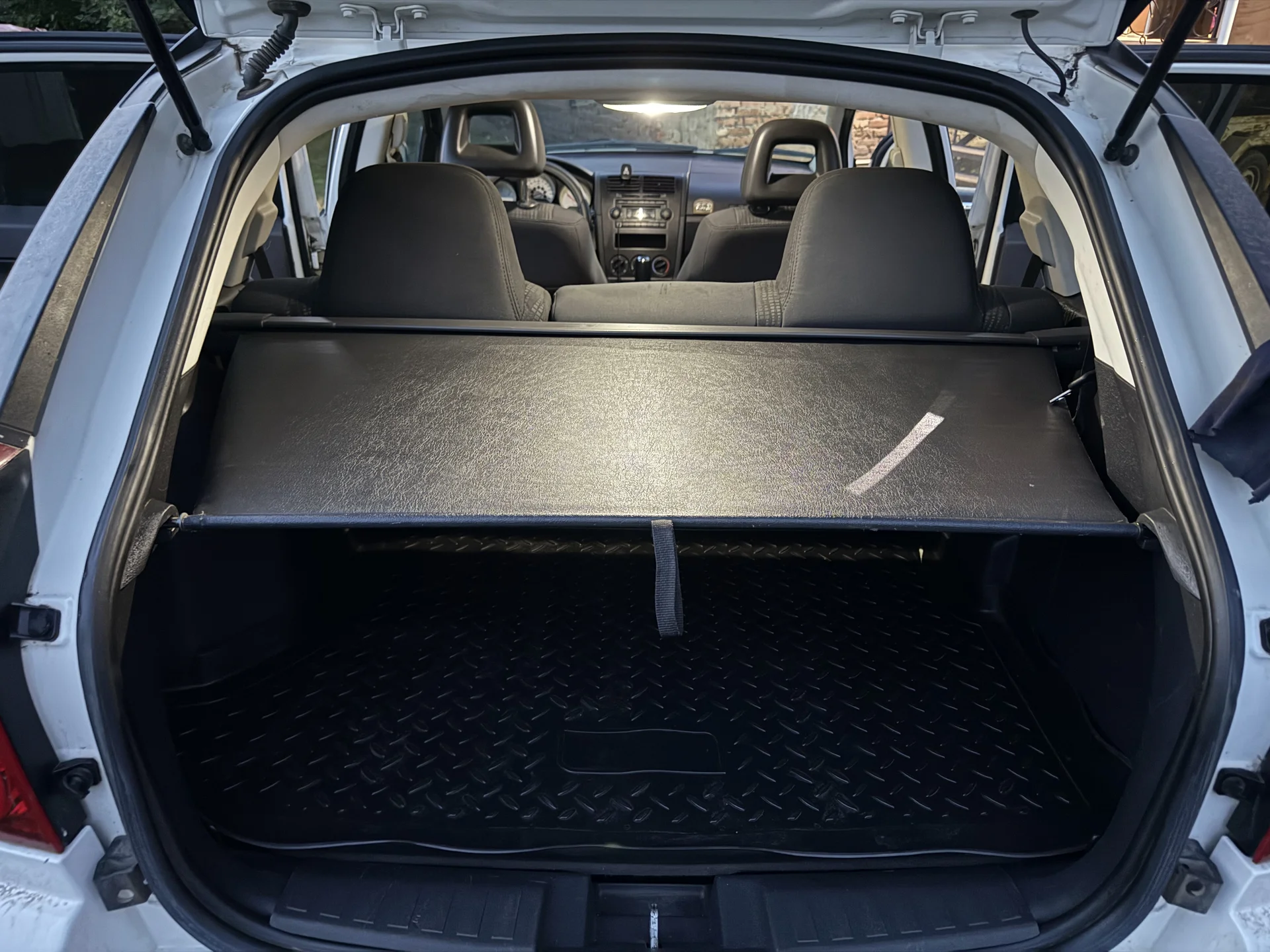 машина dodge caliber - миниатюра 28