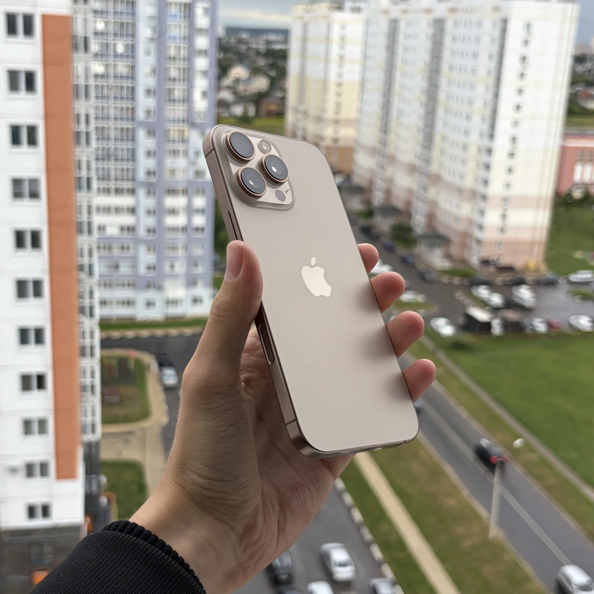 iPhone 16 Pro Max 256gb - изображение 1