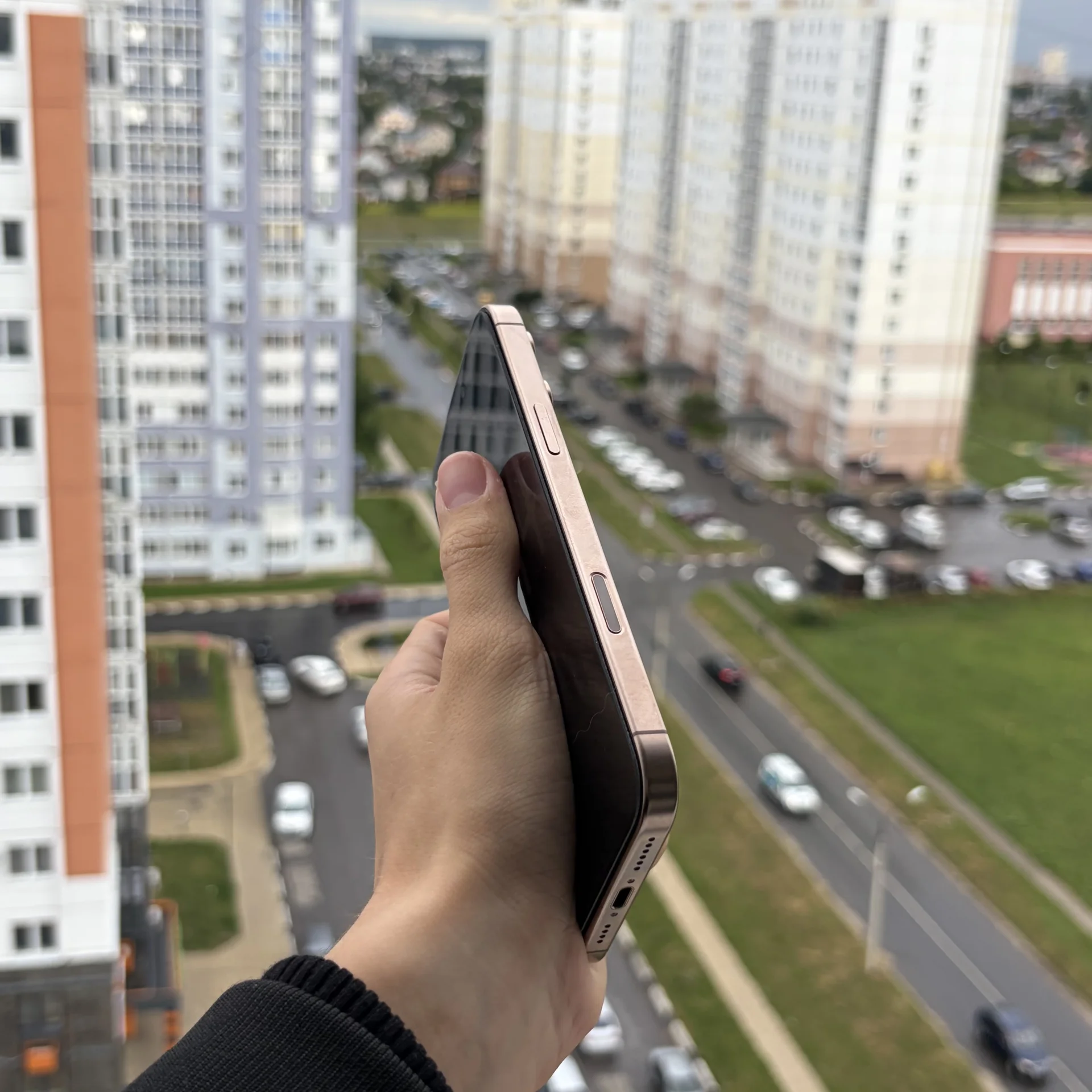 iPhone 16 Pro Max 256gb - миниатюра 2