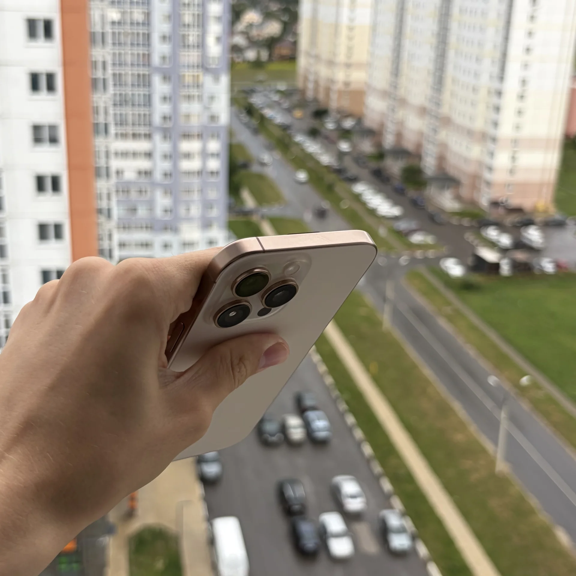 iPhone 16 Pro Max 256gb - миниатюра 3