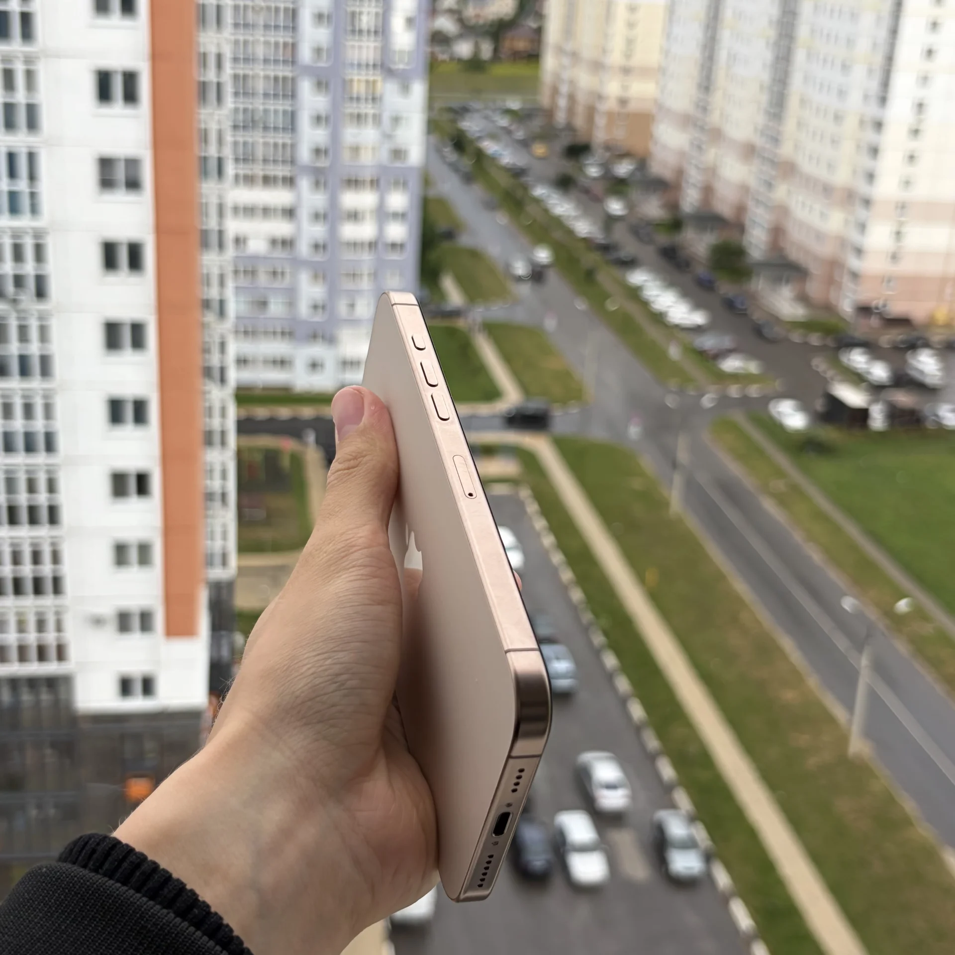 iPhone 16 Pro Max 256gb - миниатюра 4