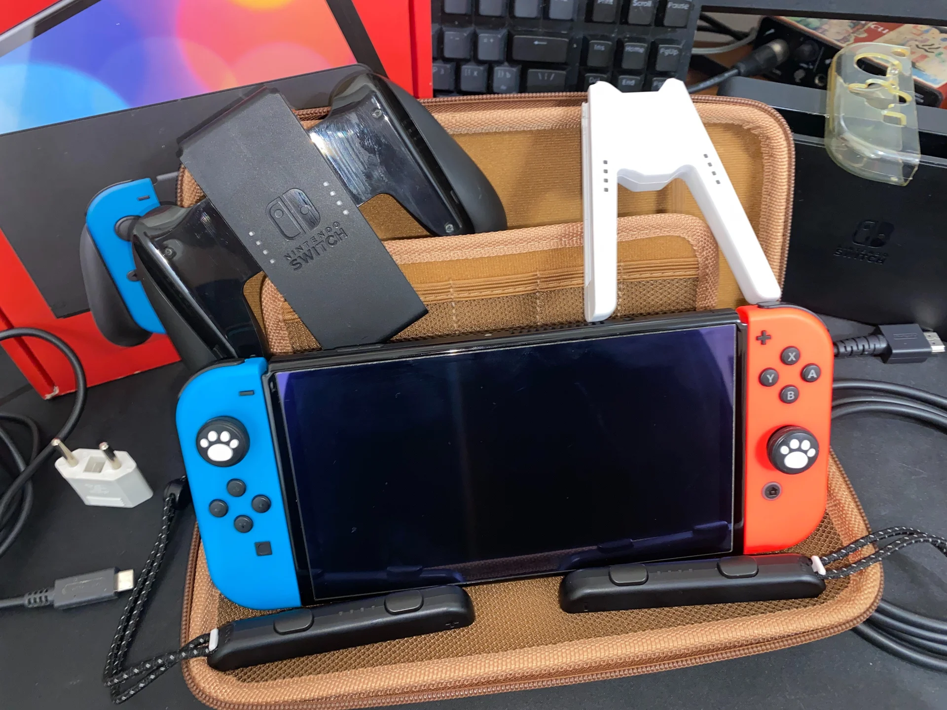 Прошитая Nintendo Switch Oled 64 гб + 1тб Карта памяти - миниатюра 2