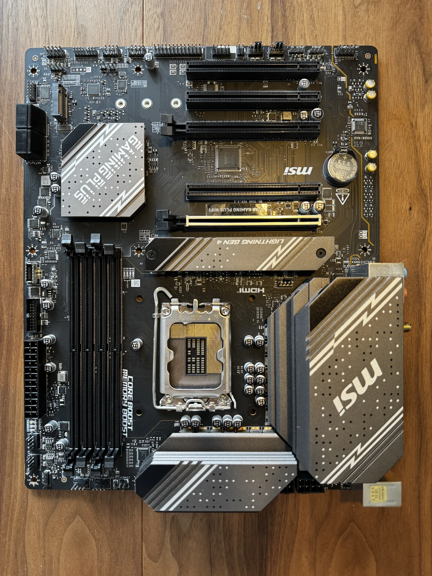 Материнская плата MSI B760 GAMING PLUS WIFI Б/У - миниатюра 2