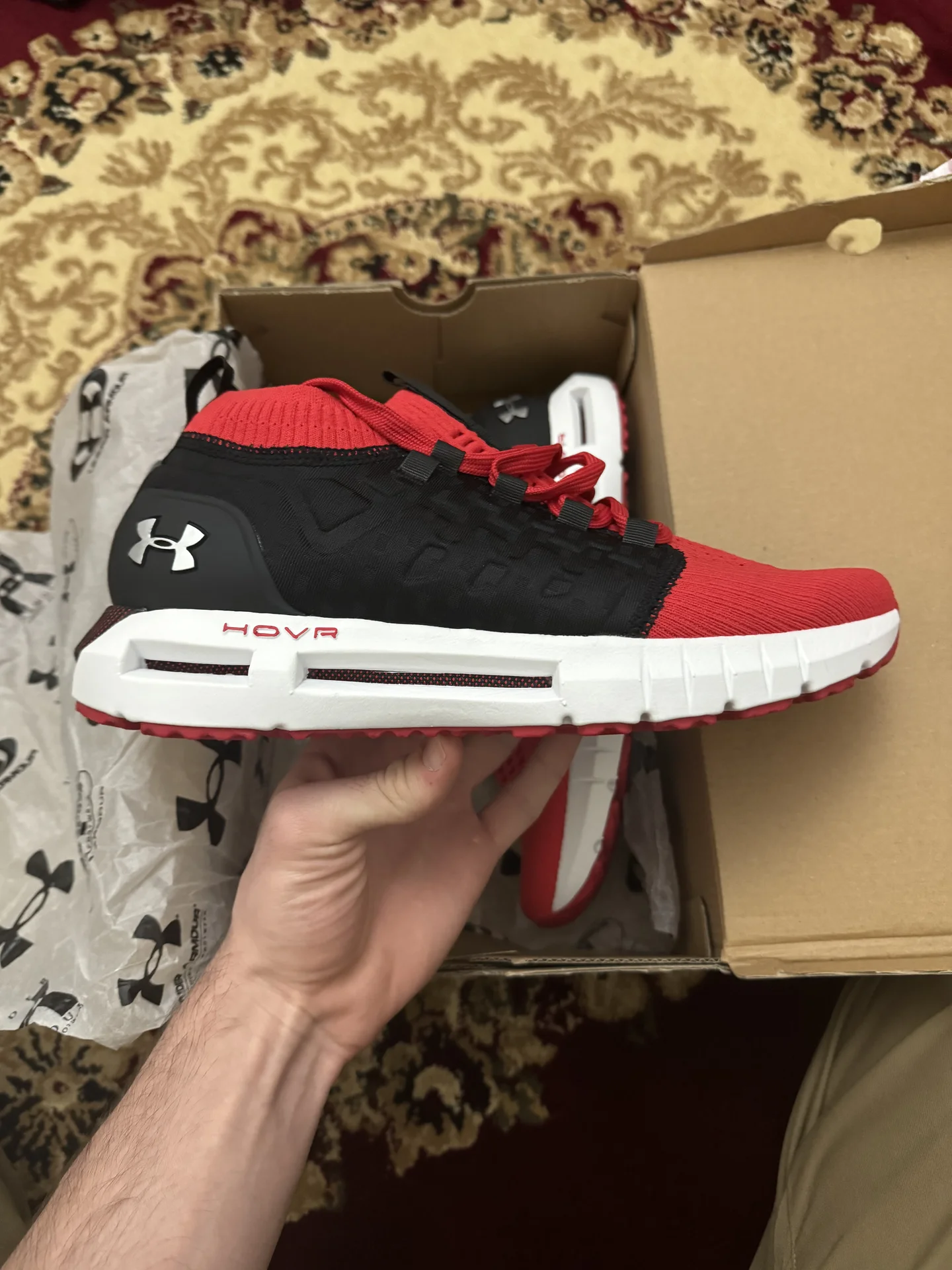 Under Armour HOVR Phantom 1 в расцветке Red/Black - миниатюра 6