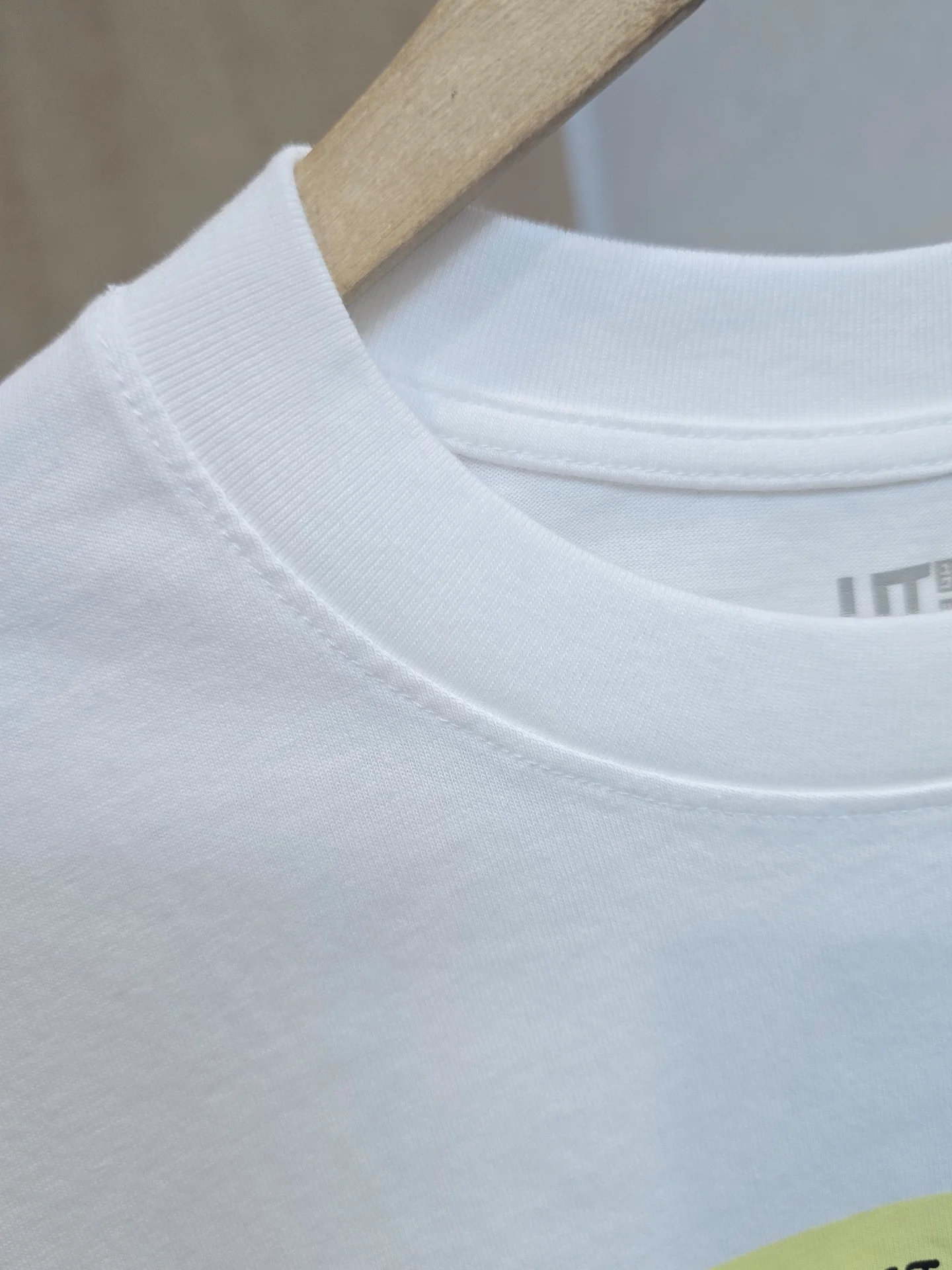 Футболка женская UNIQLO - миниатюра 6