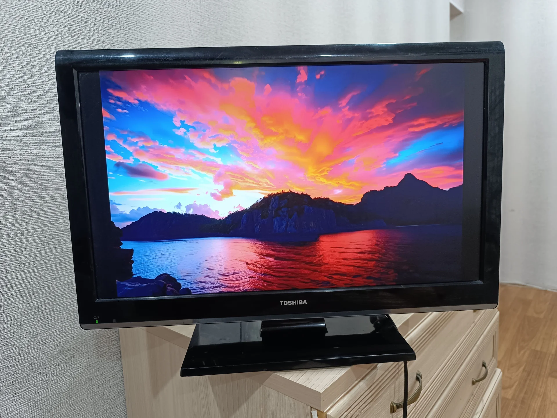 Телевизор 24 toshiba - изображение 1